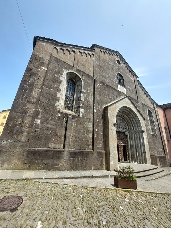 Berceto un viaggio tra storia panorami e baci indimenticabili Italia duomo fronte in giro in giro blog