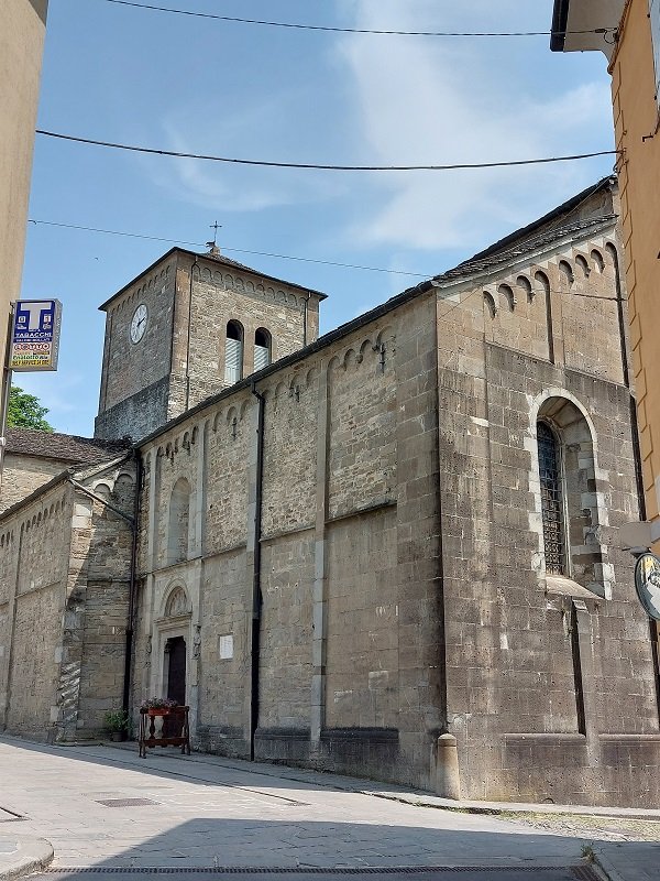 Berceto un viaggio tra storia panorami e baci indimenticabili Italia duomo lato in giro in giro blog